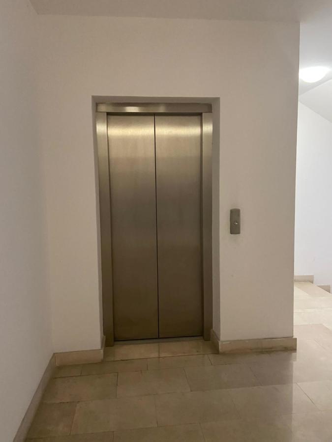 Znjan Apartment Split Exteriör bild
